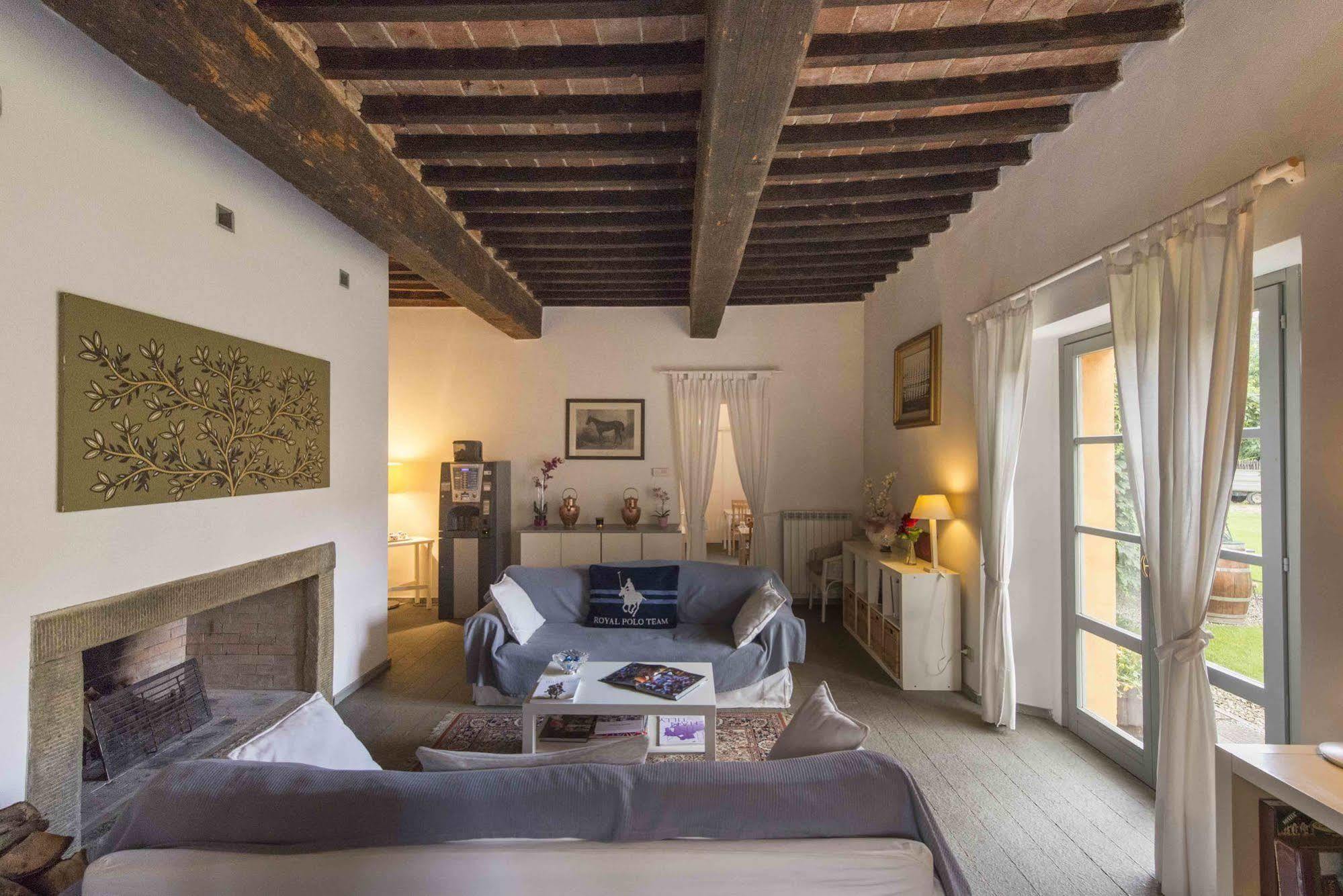 La Scuderia Casa Vacanze Casa de hóspedes Arezzo Exterior foto